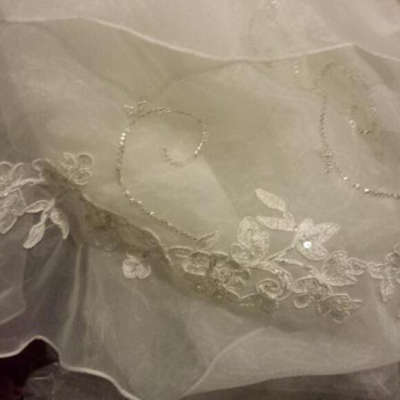 Sofia Tolli Wedding Dress - Picture 4 of 6